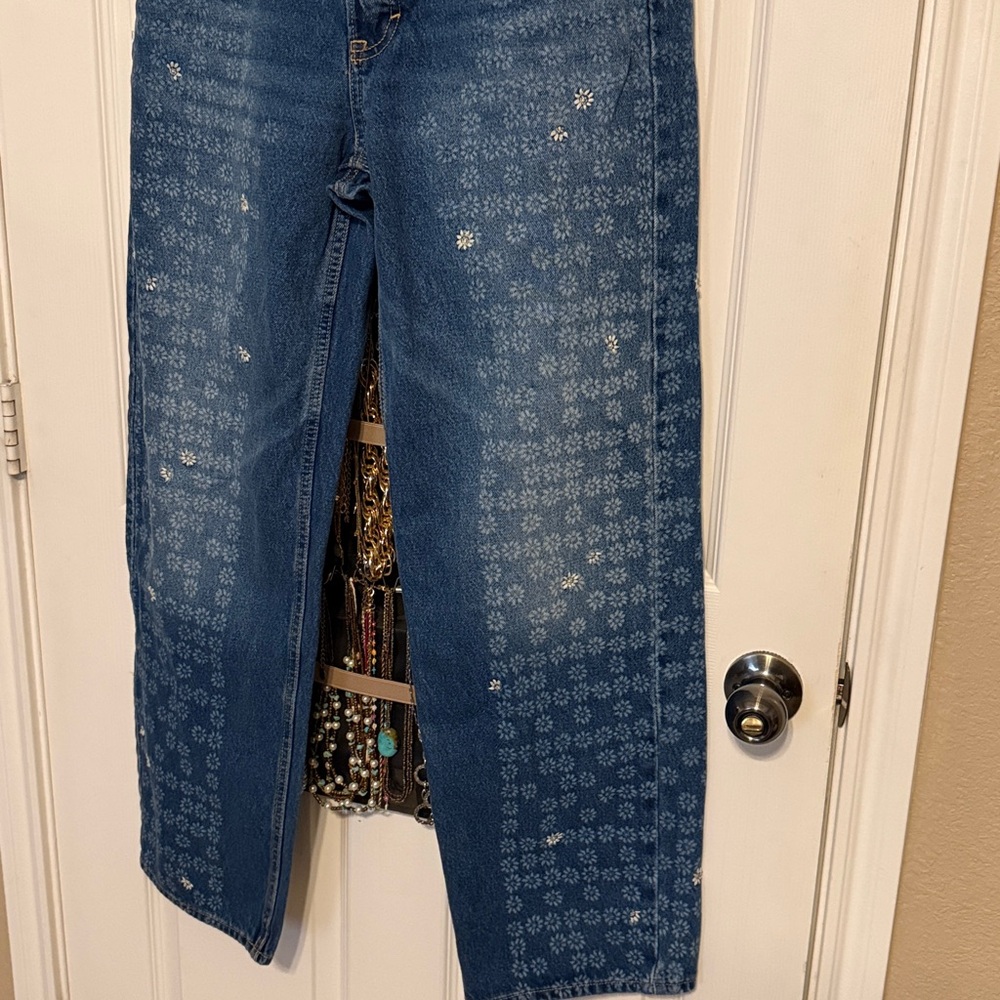 Universal Thread Denim Button-Fly Jeans with embr… - image 4